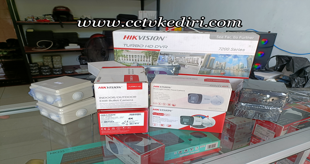 <p>Banyak sekali yang menggunakan kamera CCTV ini untuk digunakan sebagai alat keamanan di tempat yang dibutuhkan, kamera canggih dapat menghasilkan rekaman yang detail dan kamera juga bisa mendapatkan gambar jelas untuk dilihat, dengan begitu anda dapat menggunakan kamera untuk keamanan yang berkelanjutan di lokasi yang anda inginkan untuk diberi pengawasan.</p>